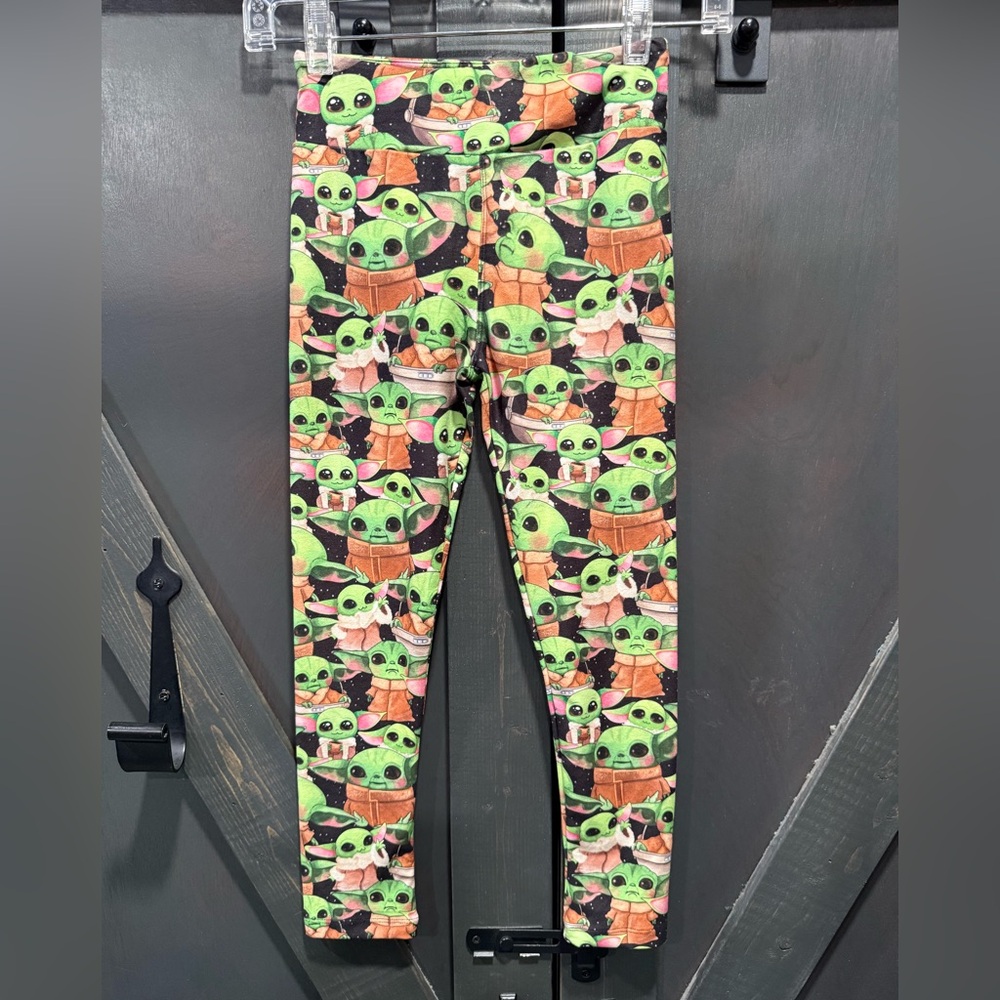 Charlie’s Project KIDS Grogu Print Kids Leggings